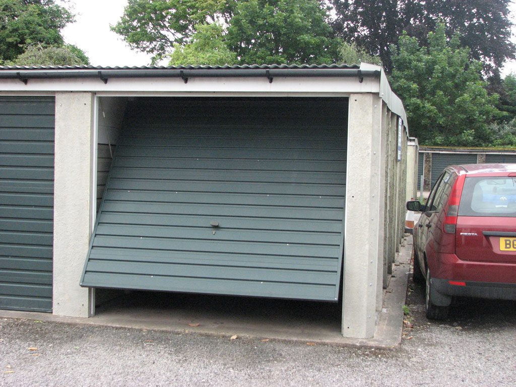 Battery Garage Repairs - Stratford After